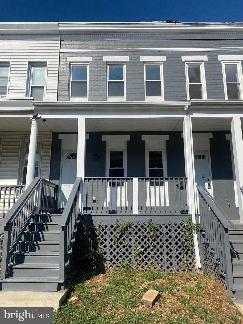 5235 Saint Charles Avenue photo 4