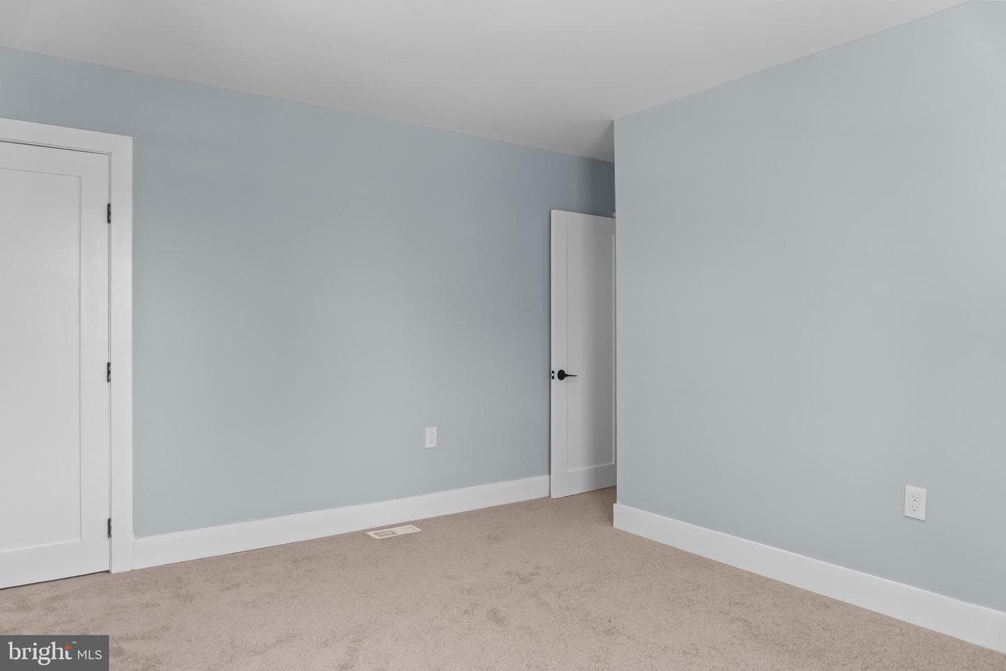 5501 Craig Avenue photo 23