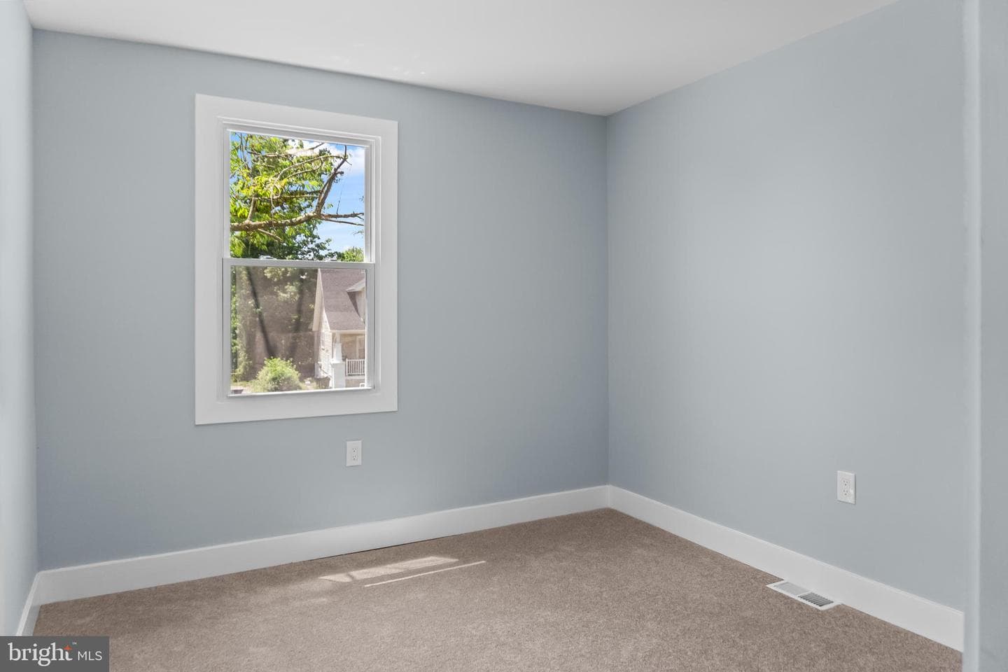 5501 Craig Avenue photo 24