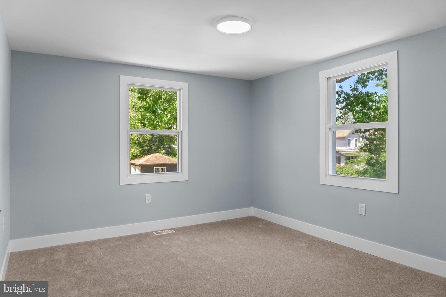 5501 Craig Avenue photo 27