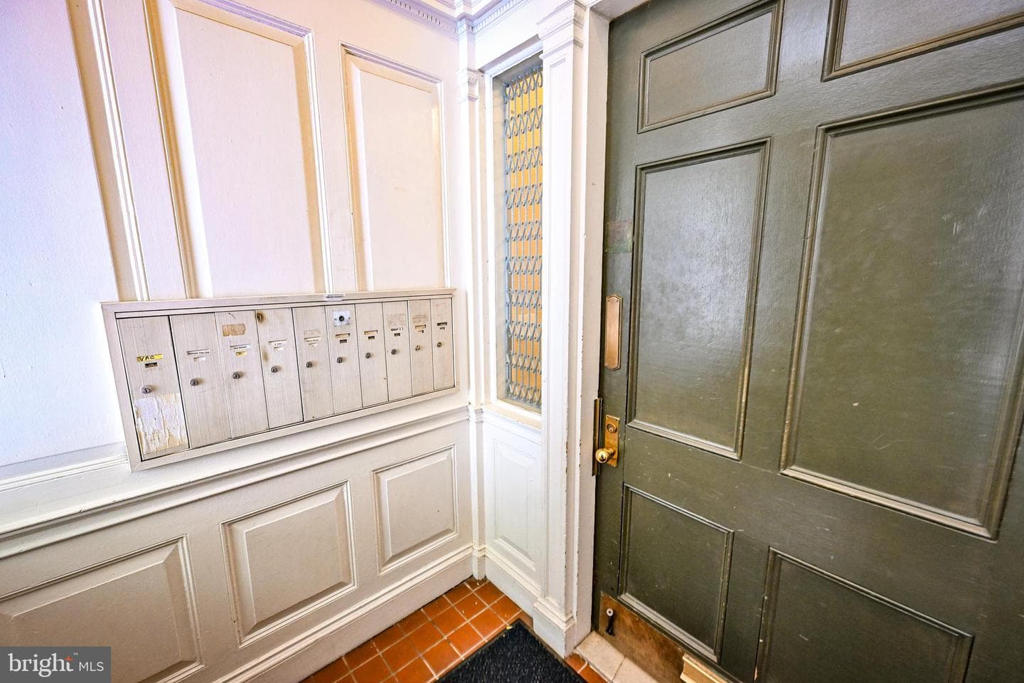 10 W Madison Street #21 photo 3