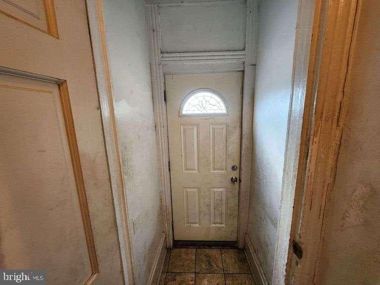 2402 Wilkens Avenue photo 2
