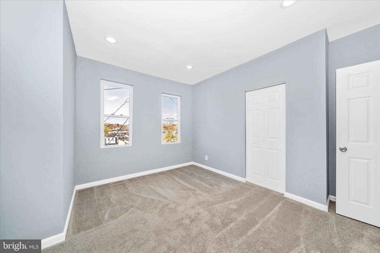2224 W Fayette Street photo 3