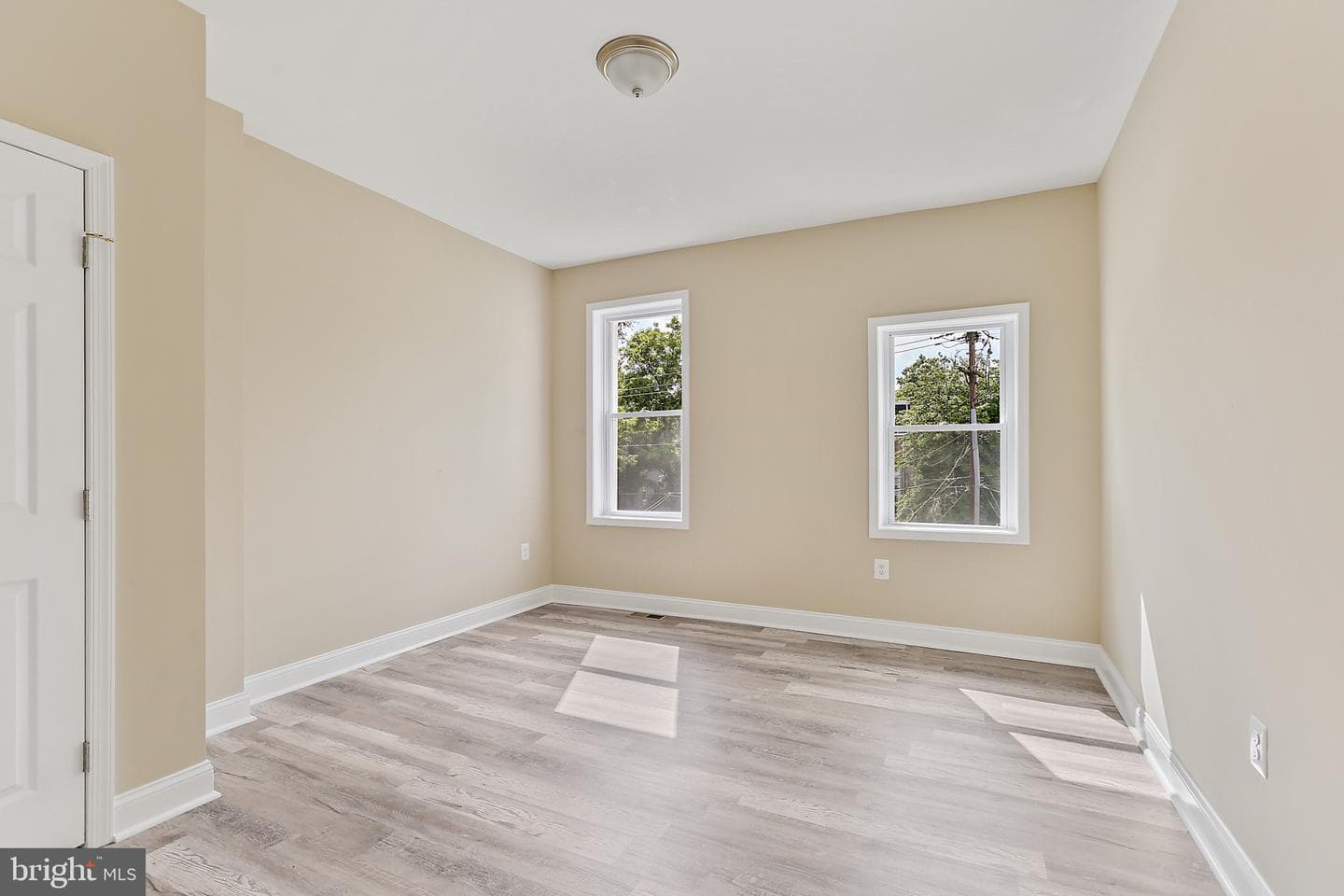 100 Collins Avenue photo 10