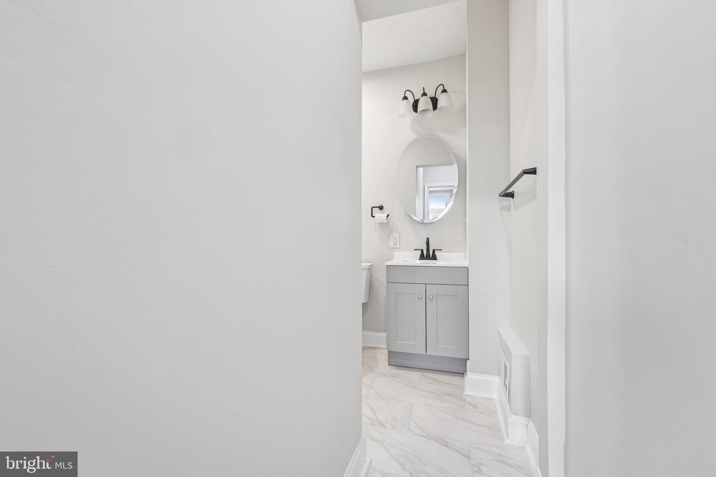 1610 N Bond Street photo 12