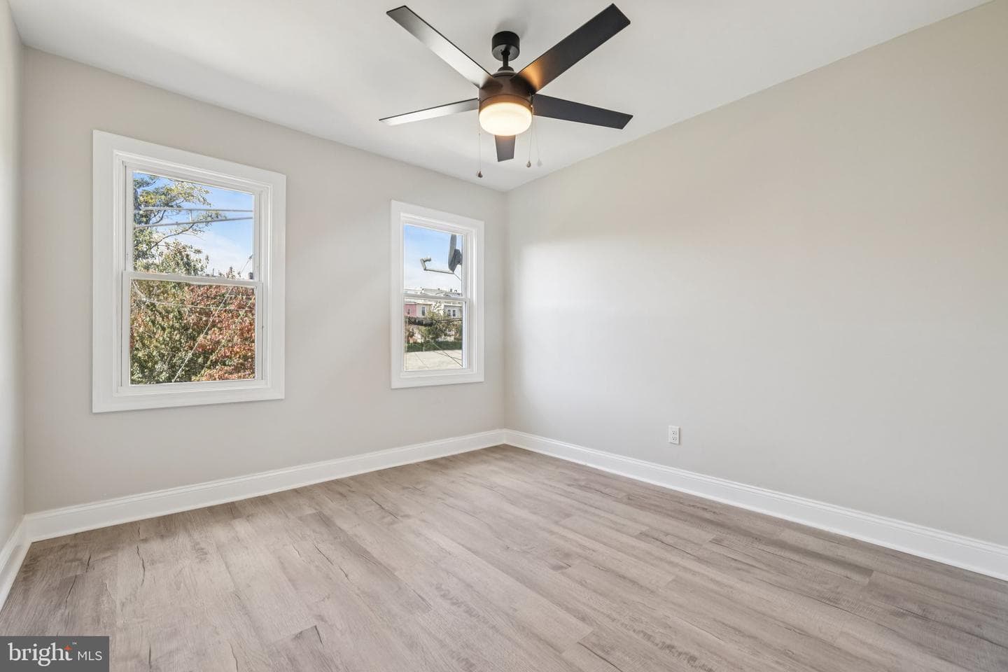 1610 N Bond Street photo 16