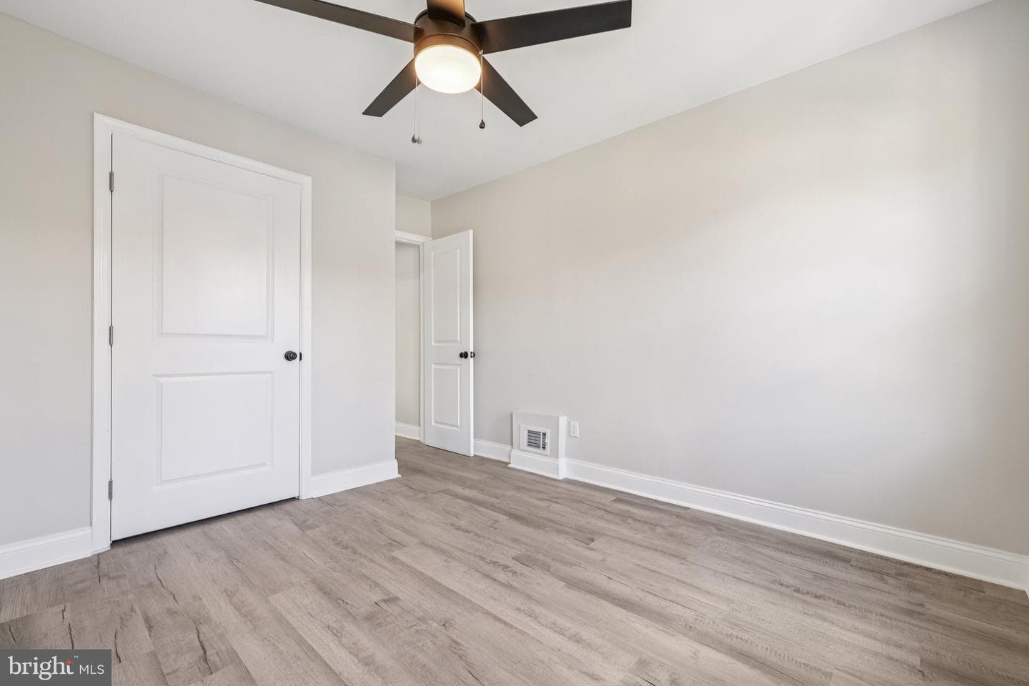 1610 N Bond Street photo 17