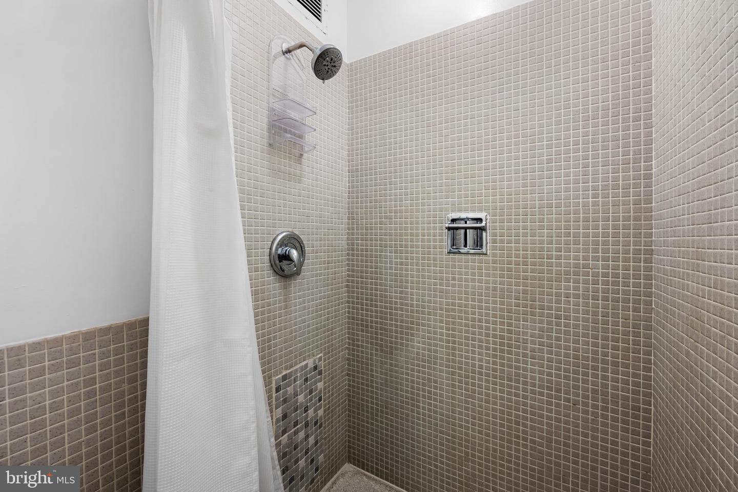 4000 N Charles Street #1414 photo 32