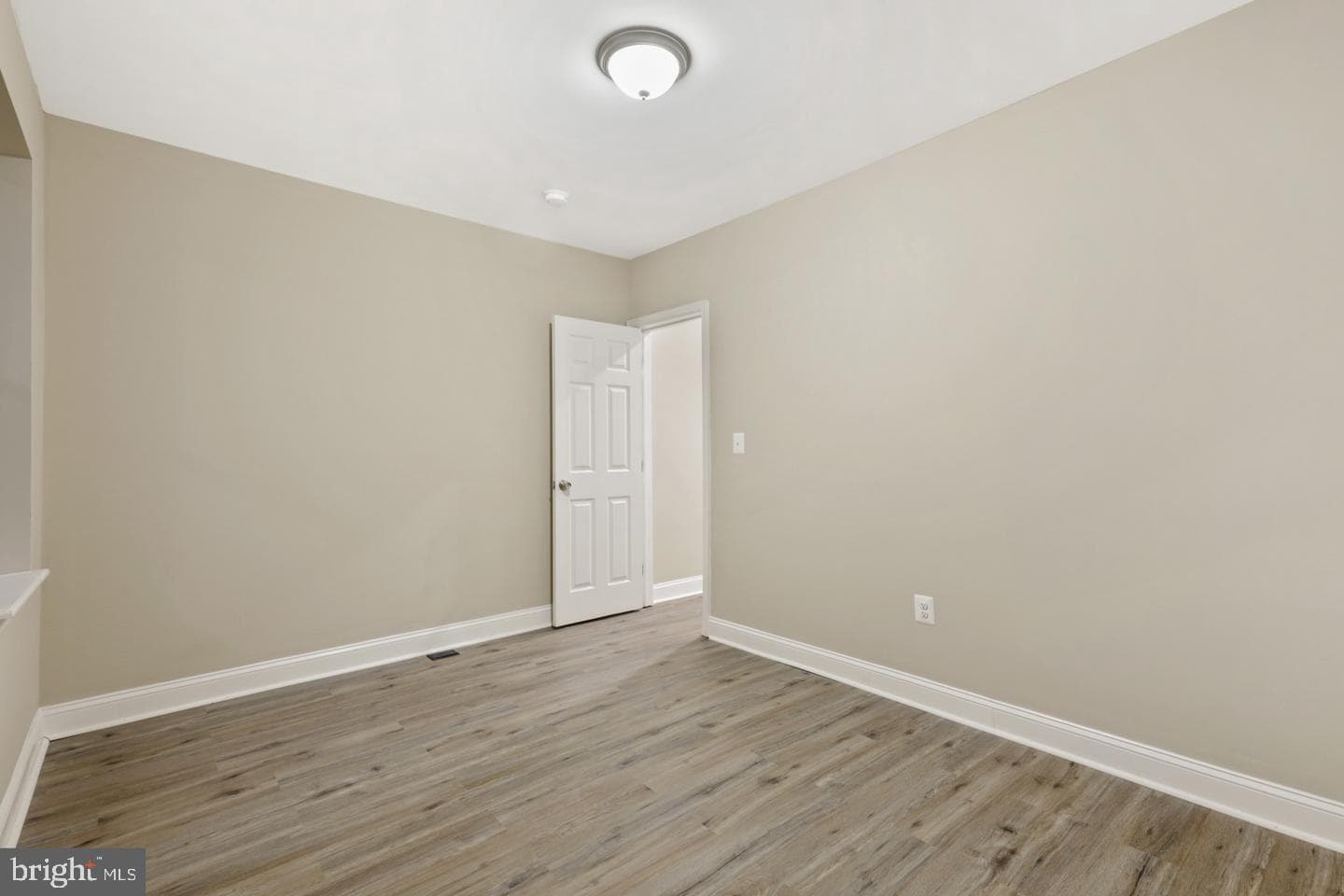 2100 N Smallwood Street photo 13