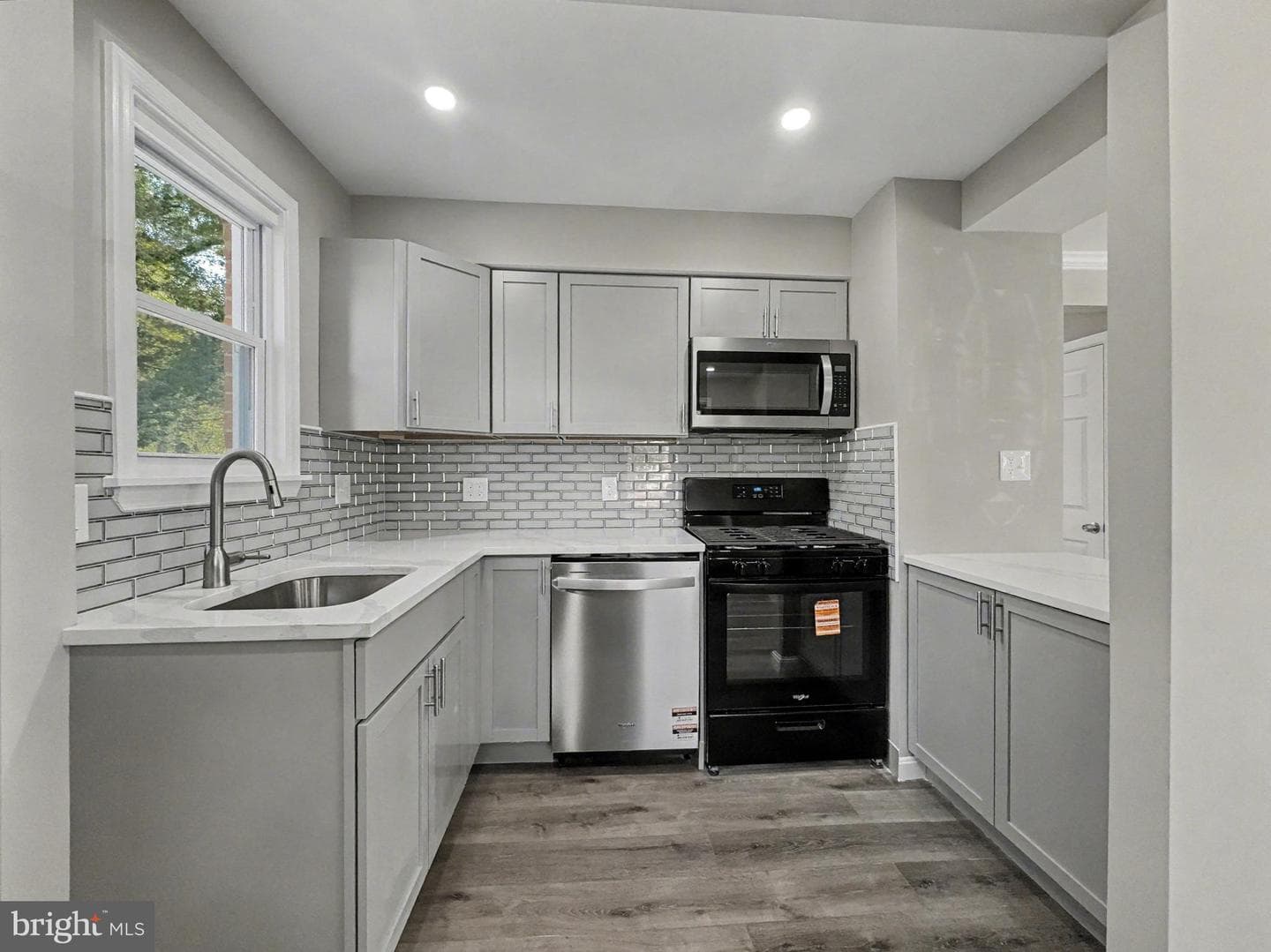 4917 Gilray Drive photo 8