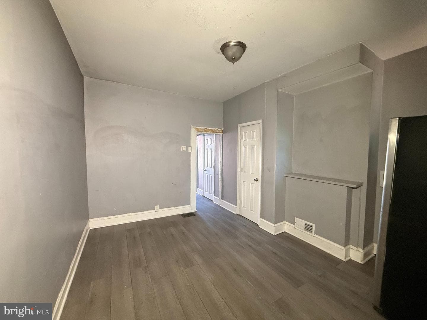 2422 Brentwood Avenue photo 4
