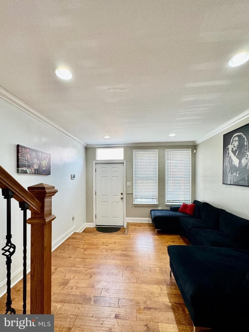 1019 W Fayette Street photo 3