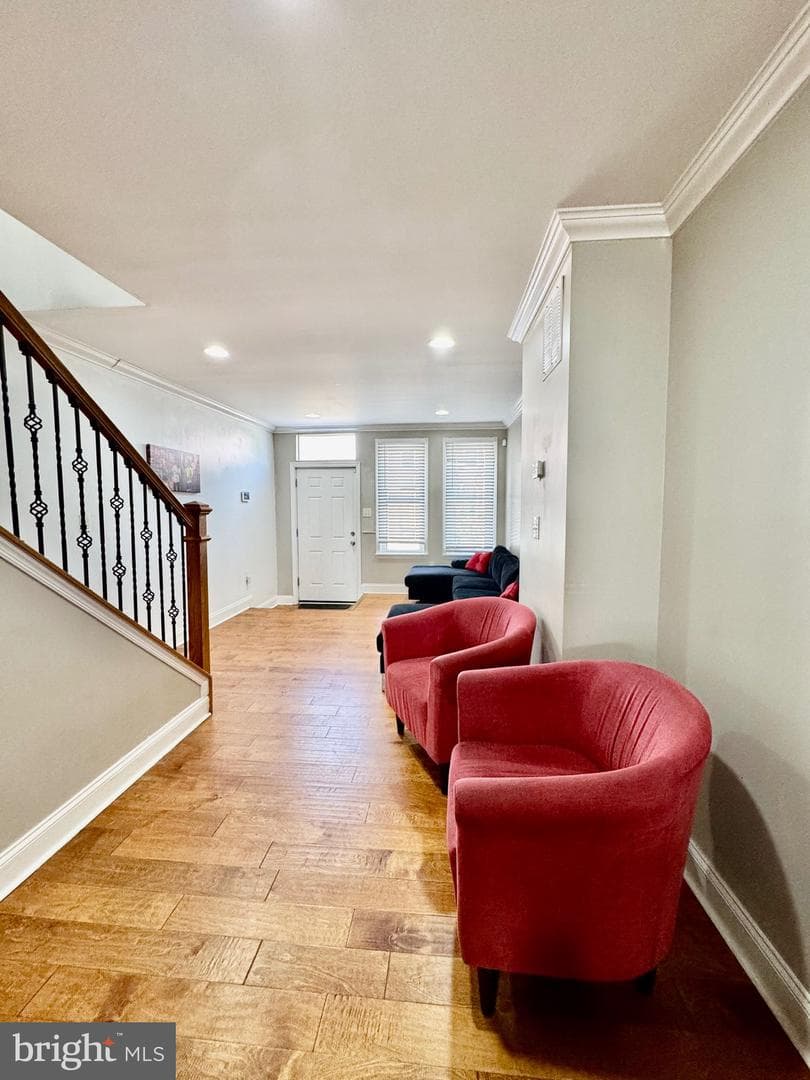 1019 W Fayette Street photo 5