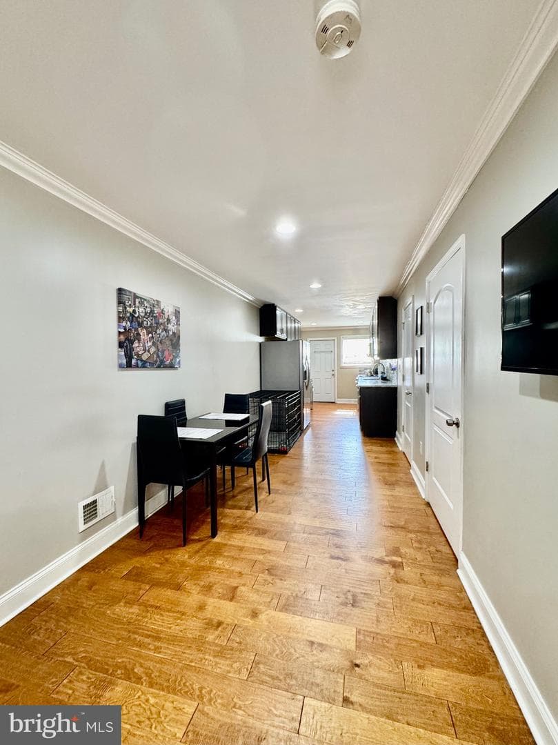 1019 W Fayette Street photo 9