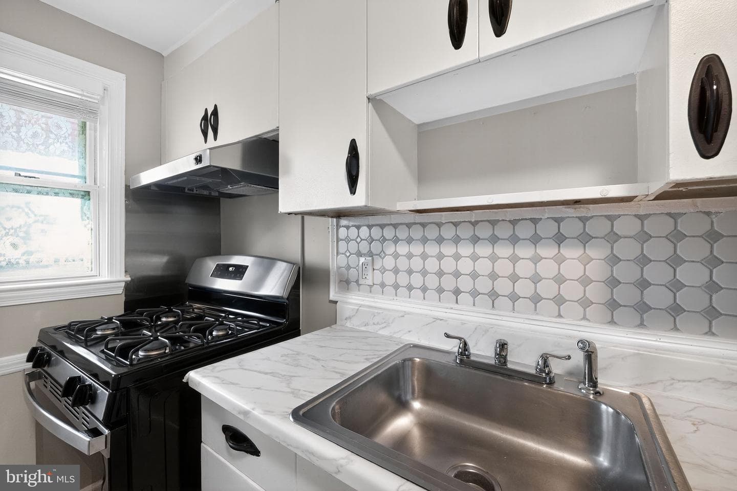 3658 Greenvale Road photo 9