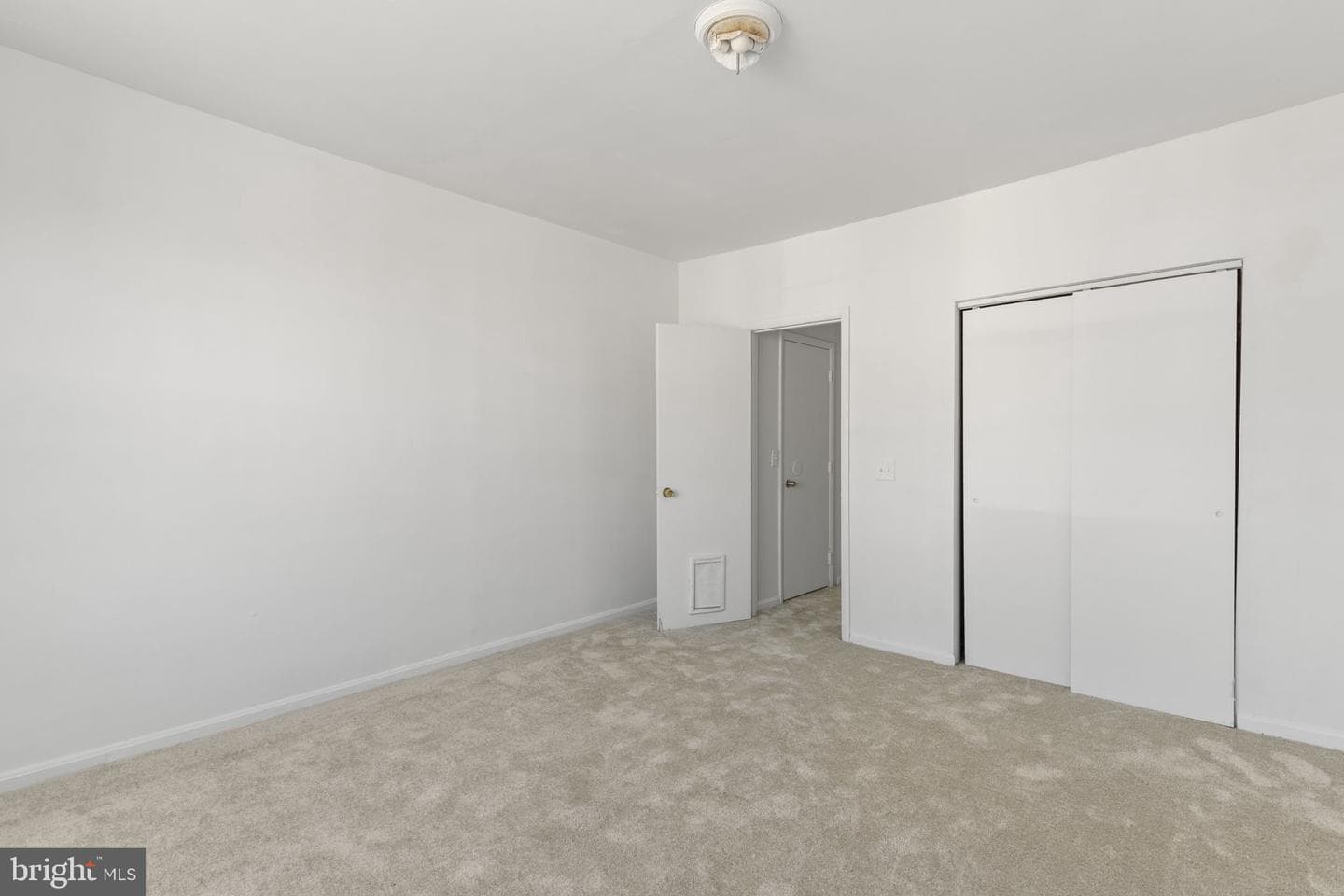 2259 W Baltimore Street W photo 12