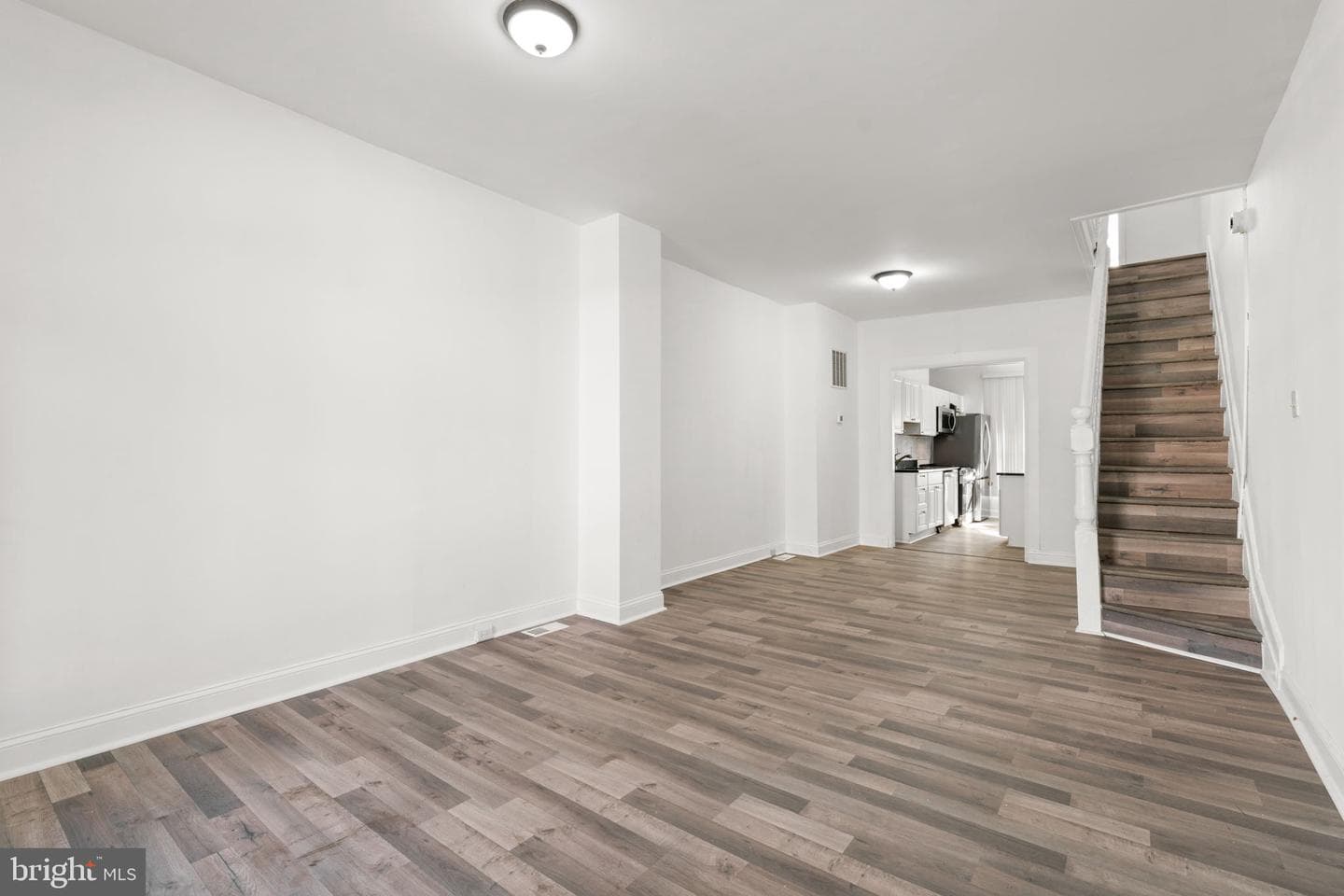 1731 Cliftview Avenue photo 4