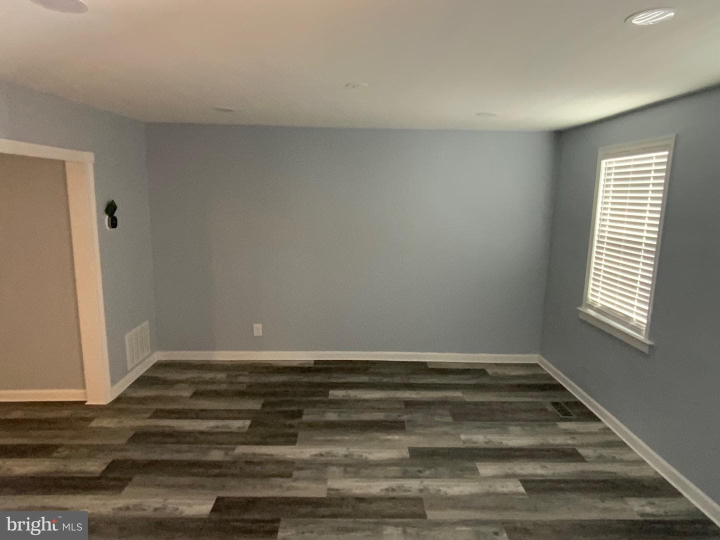 3032 Hanlon Avenue photo 5