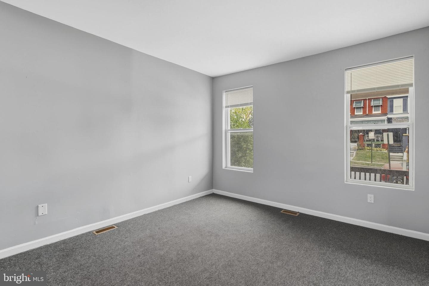 1209 Dukeland Street photo 13