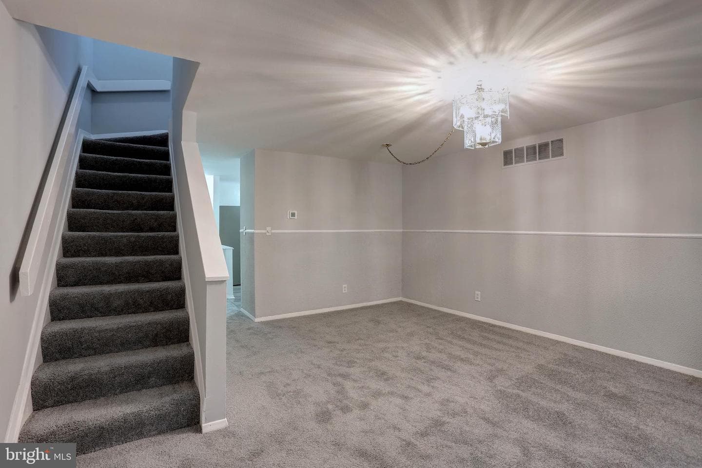 410 N Washington Street photo 9
