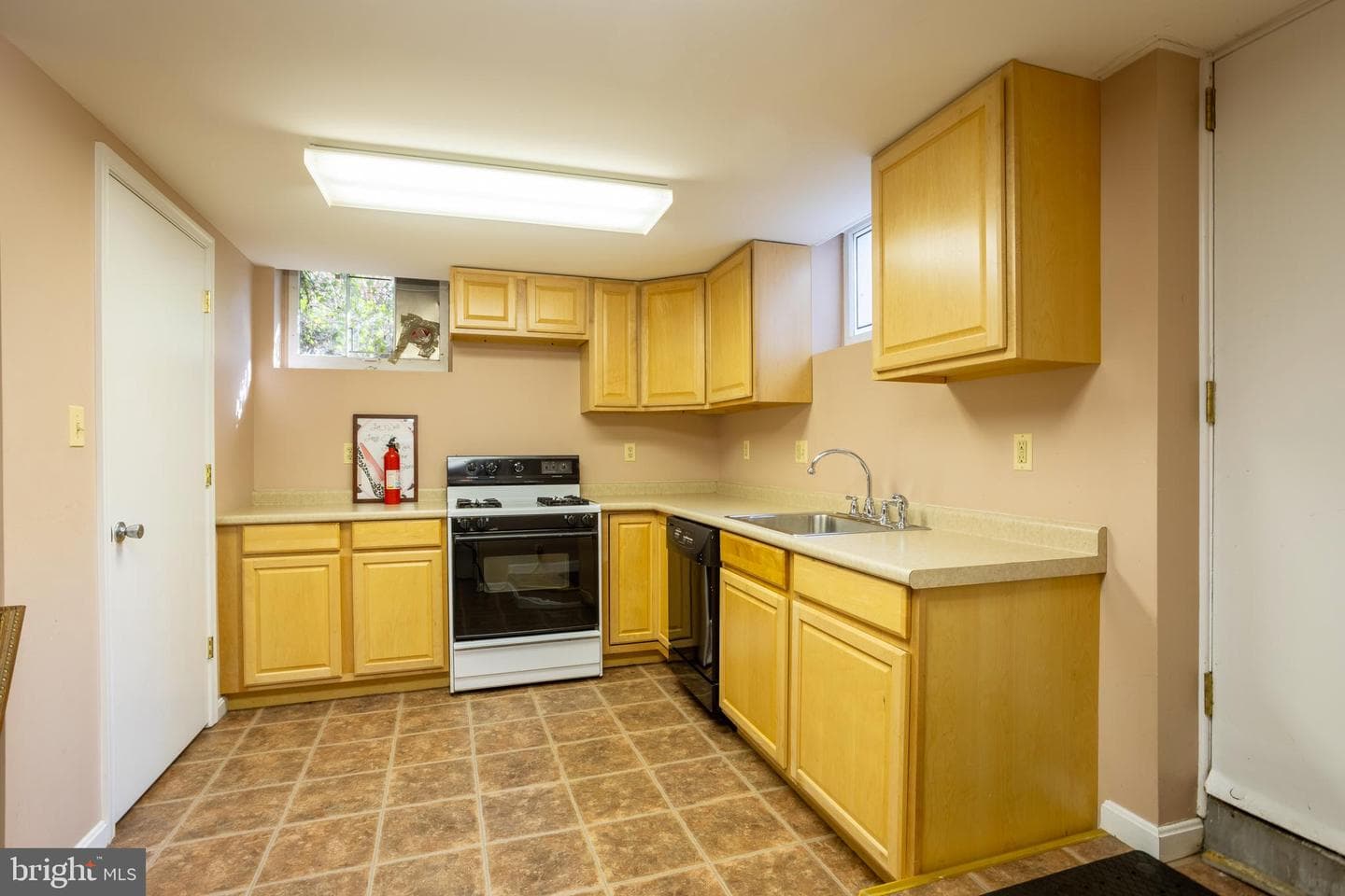 3306 Labyrinth Road photo 56