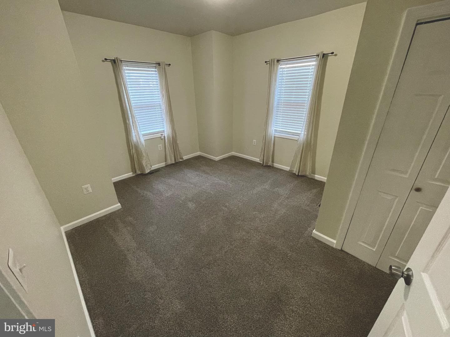 3923 Fairview Avenue photo 16