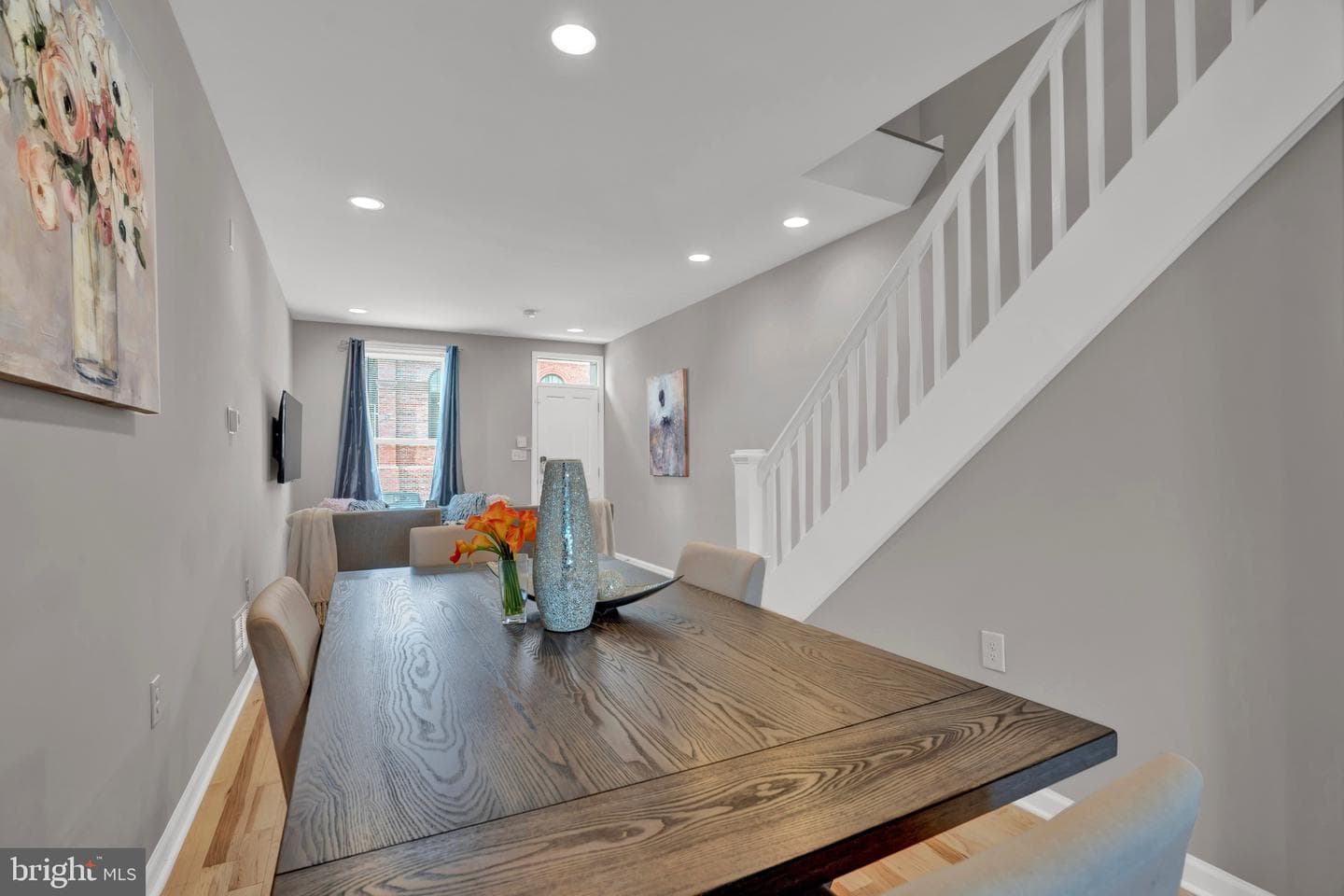 2111 E Chase Street photo 6