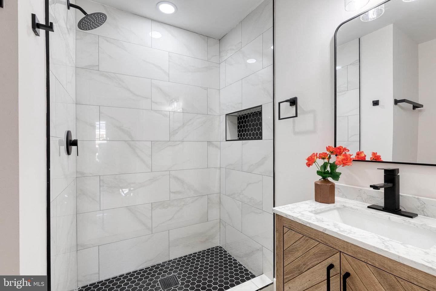 3721 Manchester Avenue photo 29