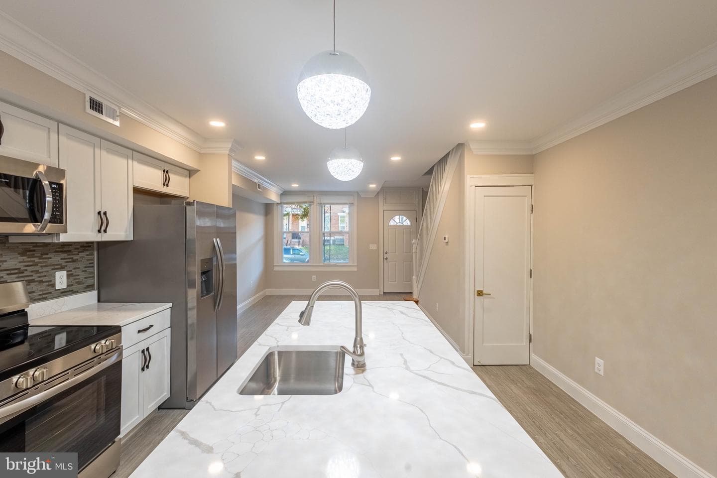 2846 Lake Avenue photo 3