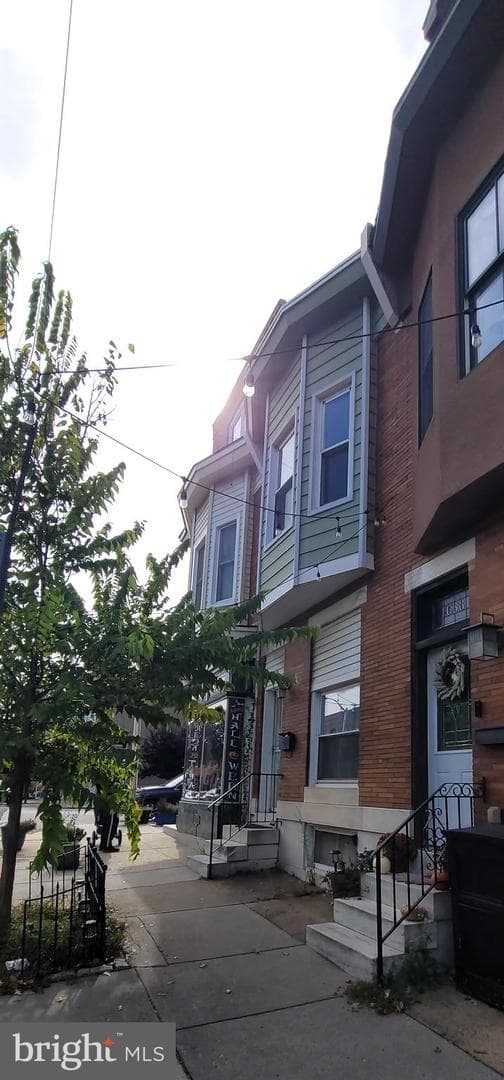 640 S Ellwood Avenue photo 31