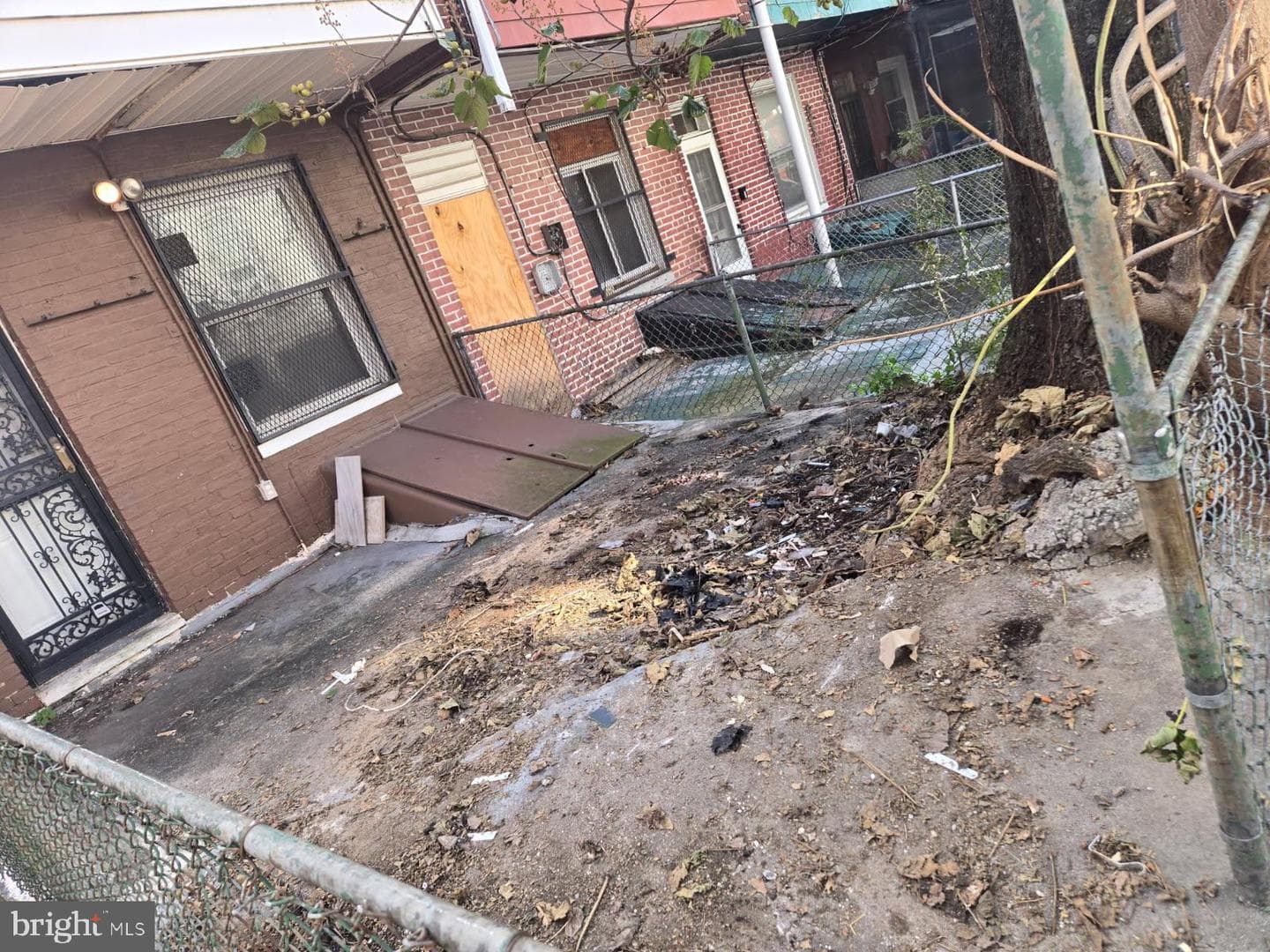 2624 Mura Street photo 29