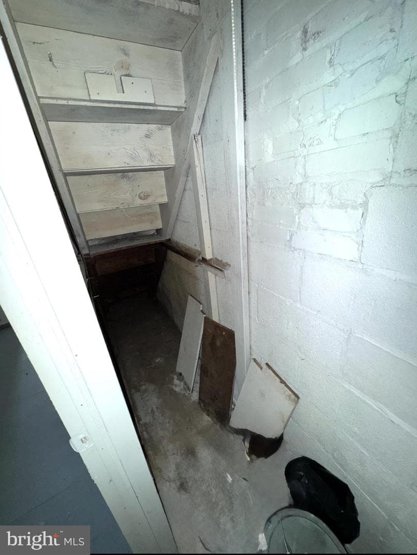 2624 Mura Street photo 9