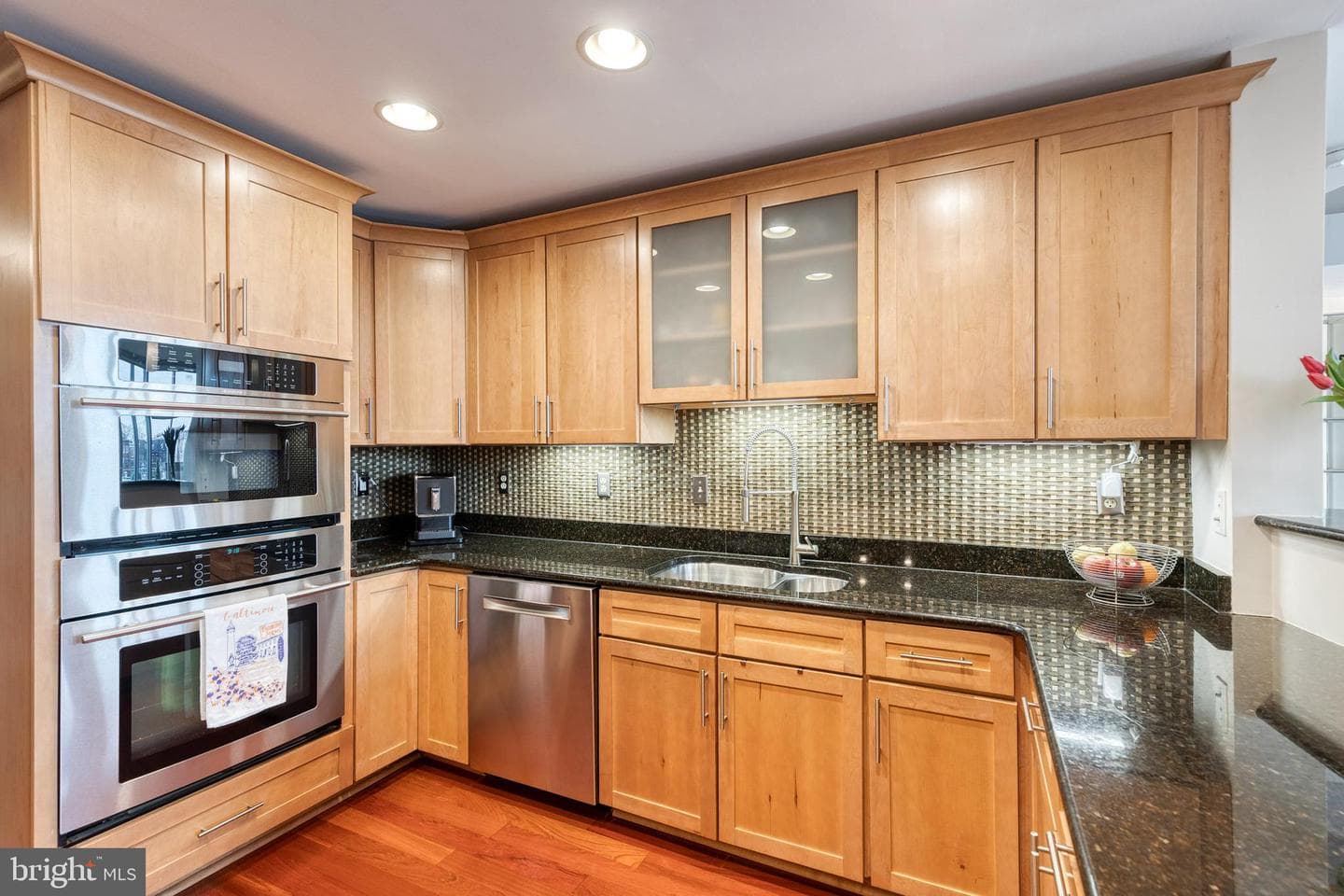 1400 Lancaster Street #305 photo 28