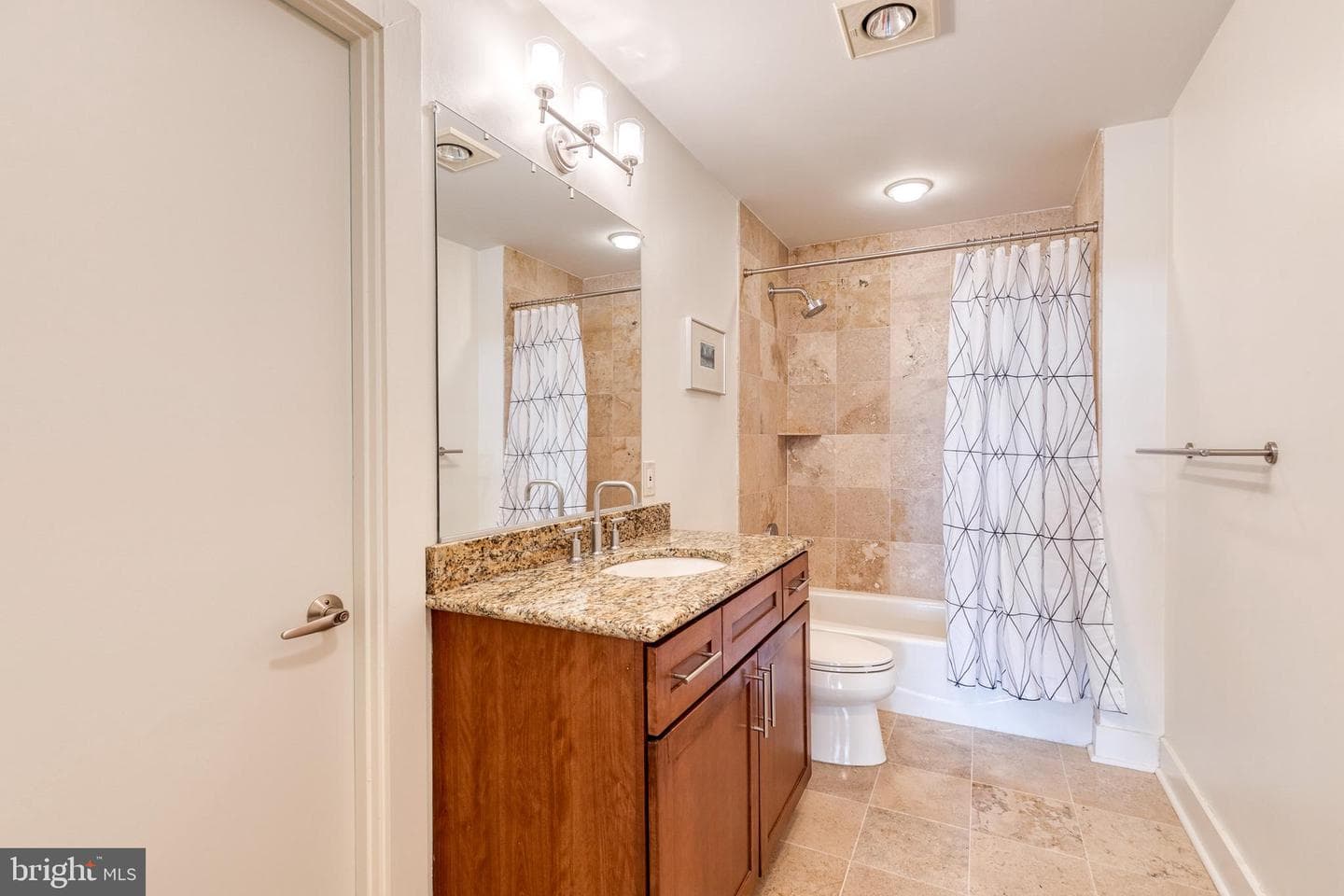 1400 Lancaster Street #305 photo 38