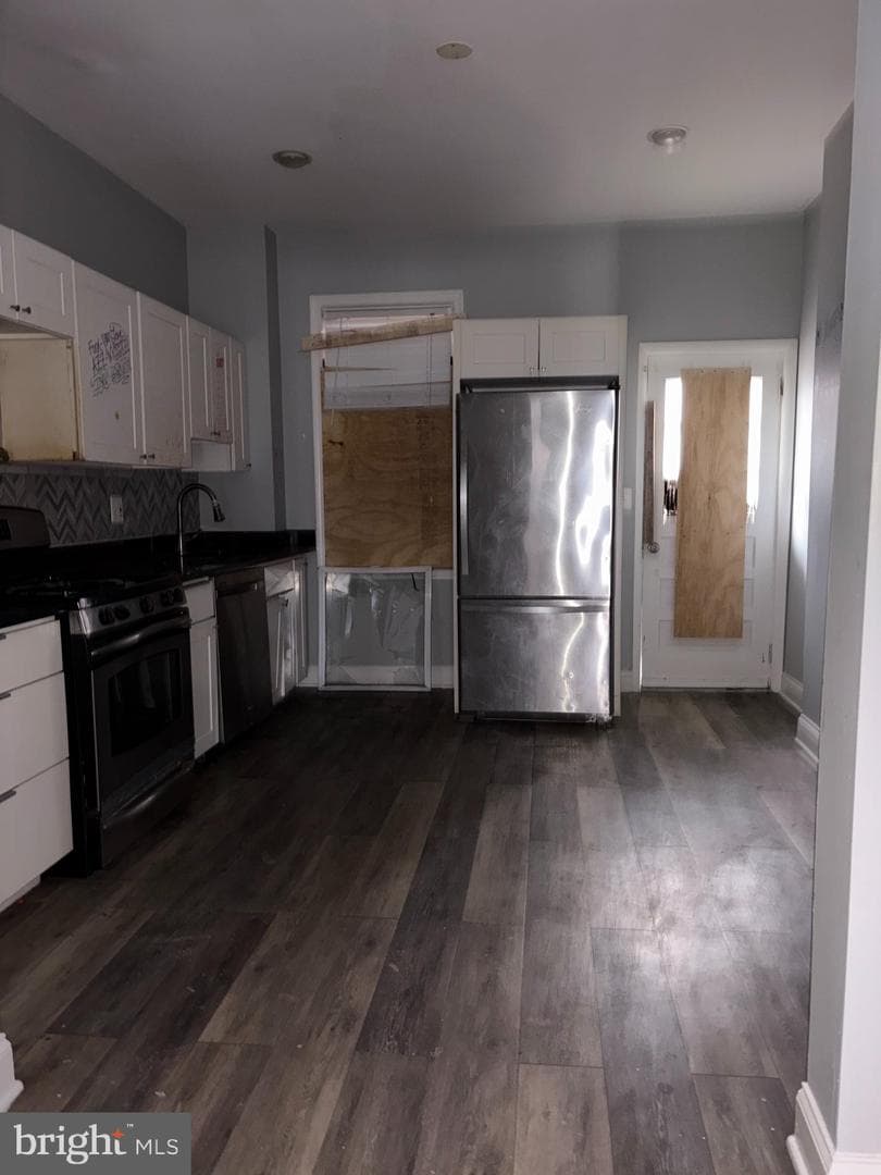 3413 Noble Street photo 21