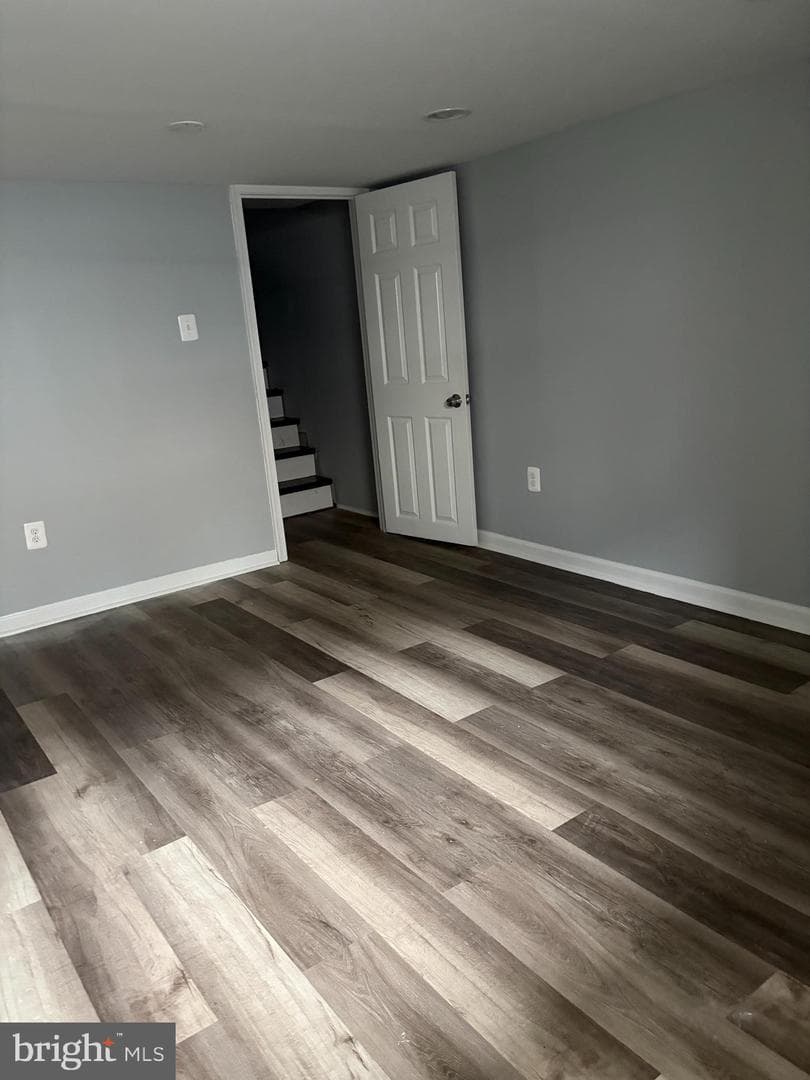 3413 Noble Street photo 29