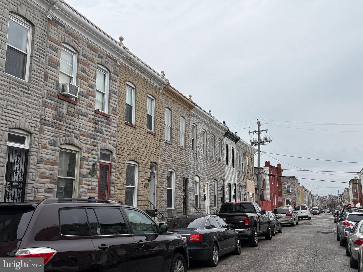 3413 Noble Street photo 40