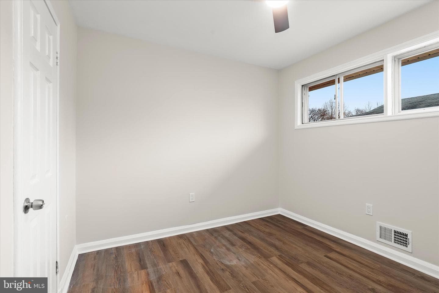 5608 Todd Avenue photo 28