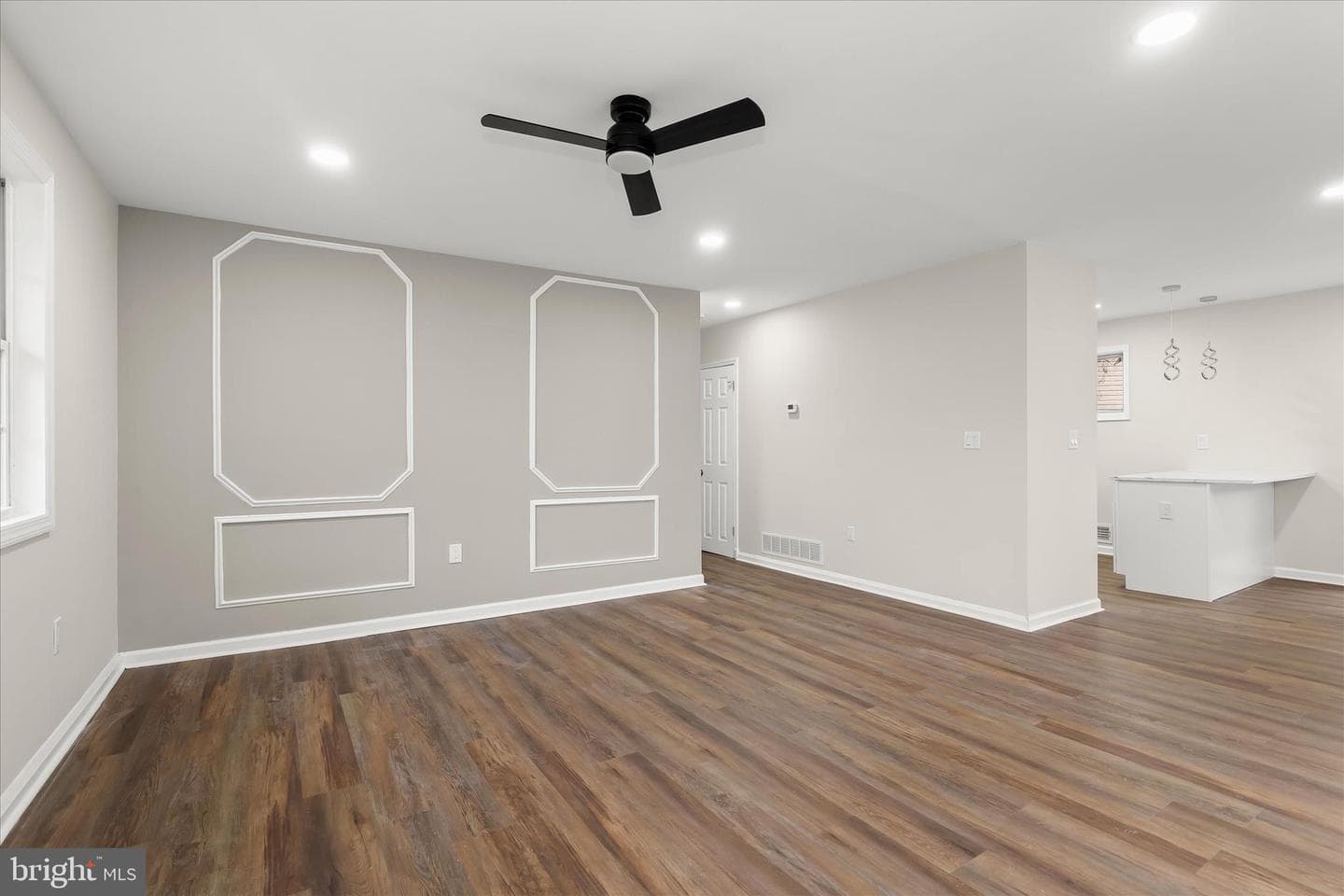 5608 Todd Avenue photo 9