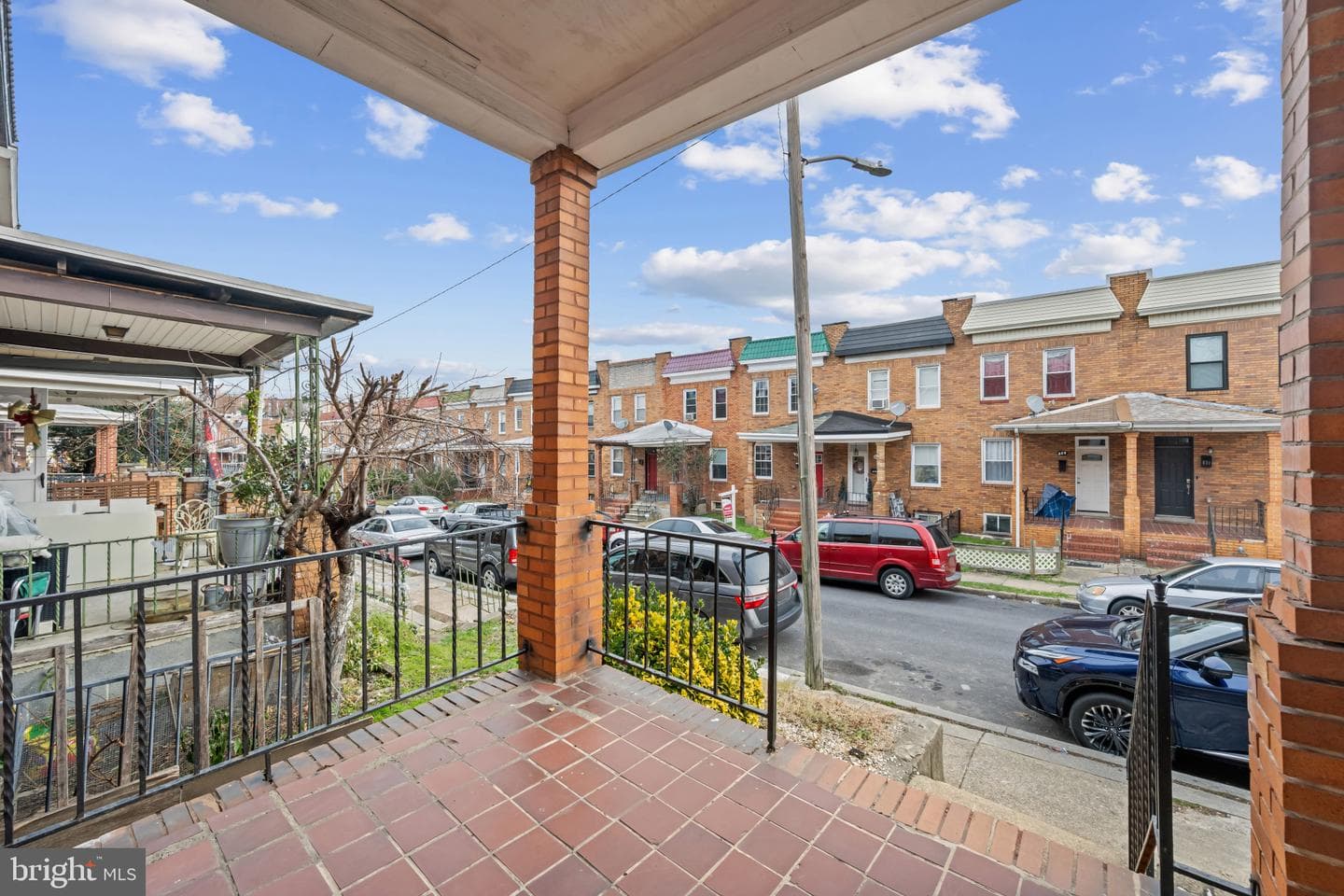 628 Savage Street S photo 3