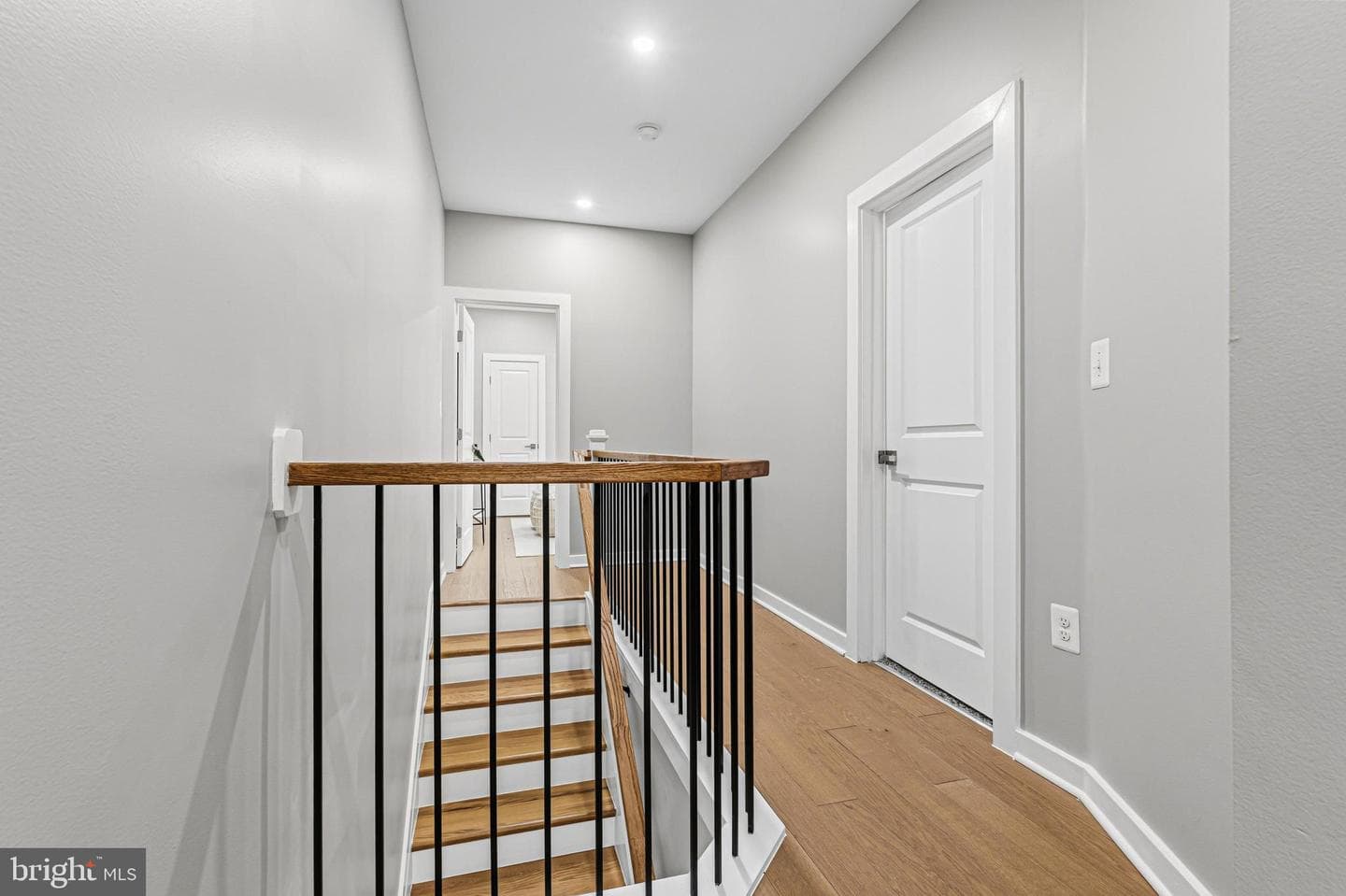 2906 Clifton Avenue photo 22