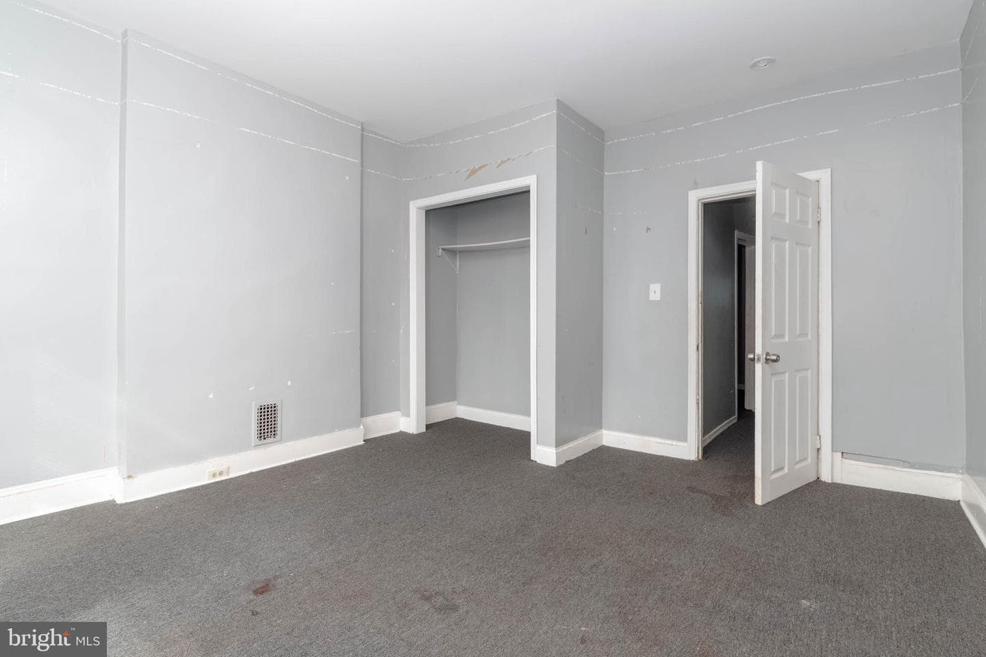 2216 W Fayette Street photo 15