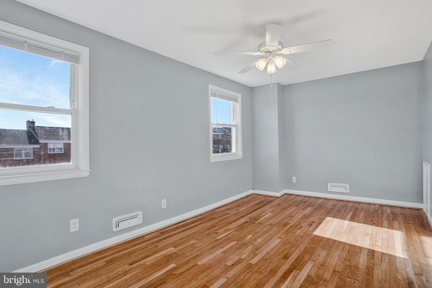 1231 Sheridan Avenue photo 16