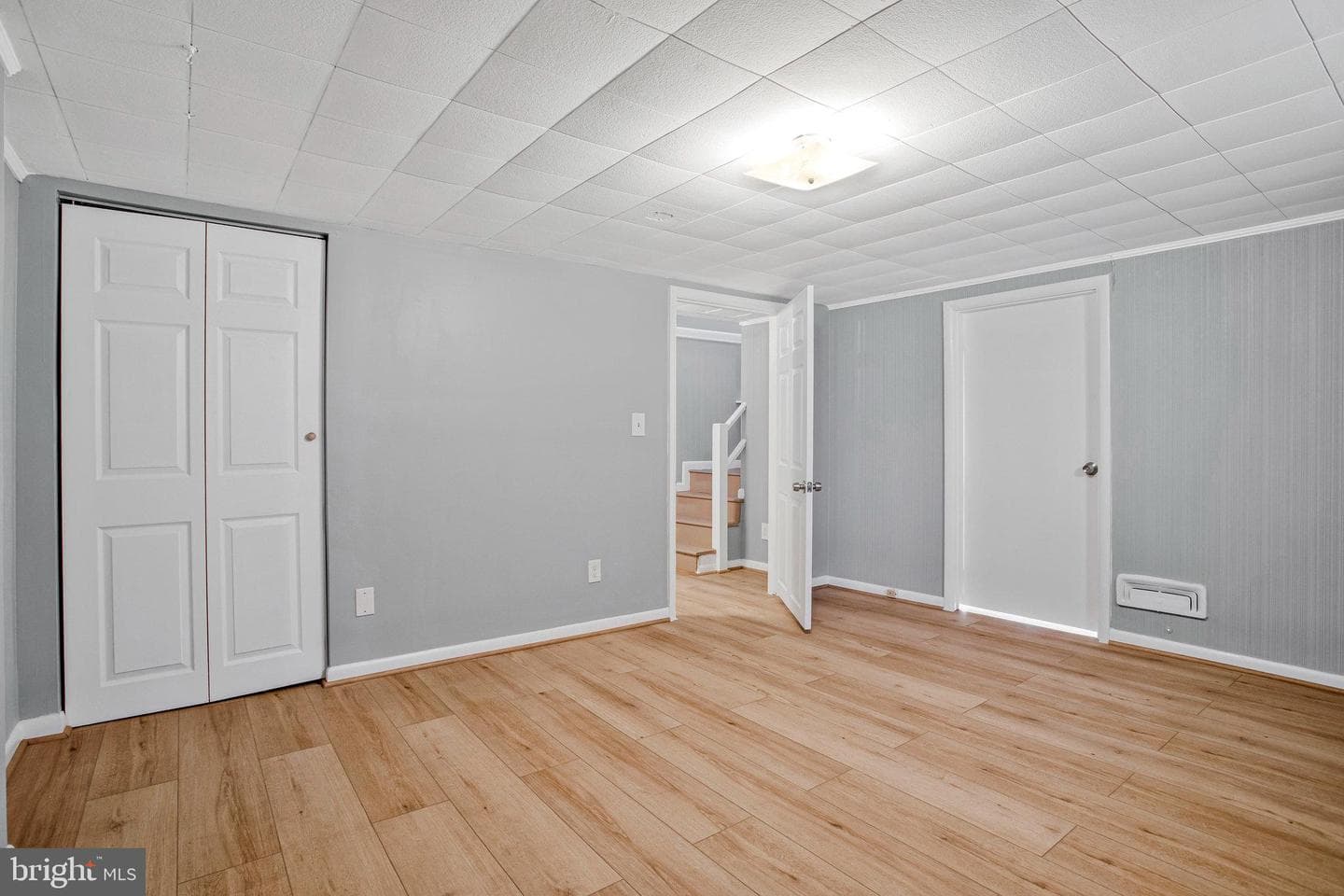 1231 Sheridan Avenue photo 29