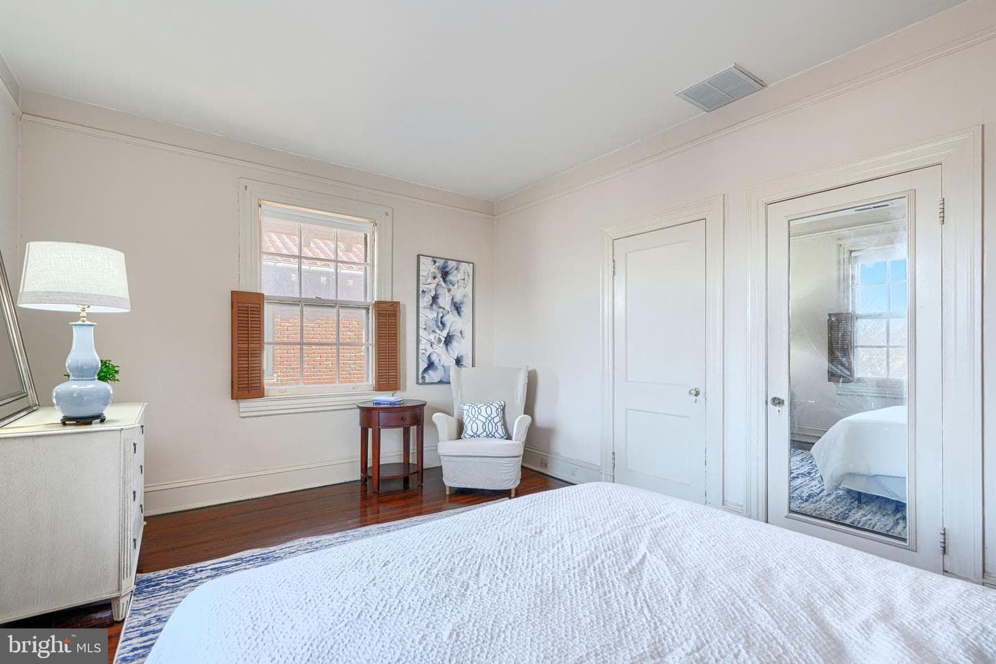903 W University Pkwy #402 photo 39
