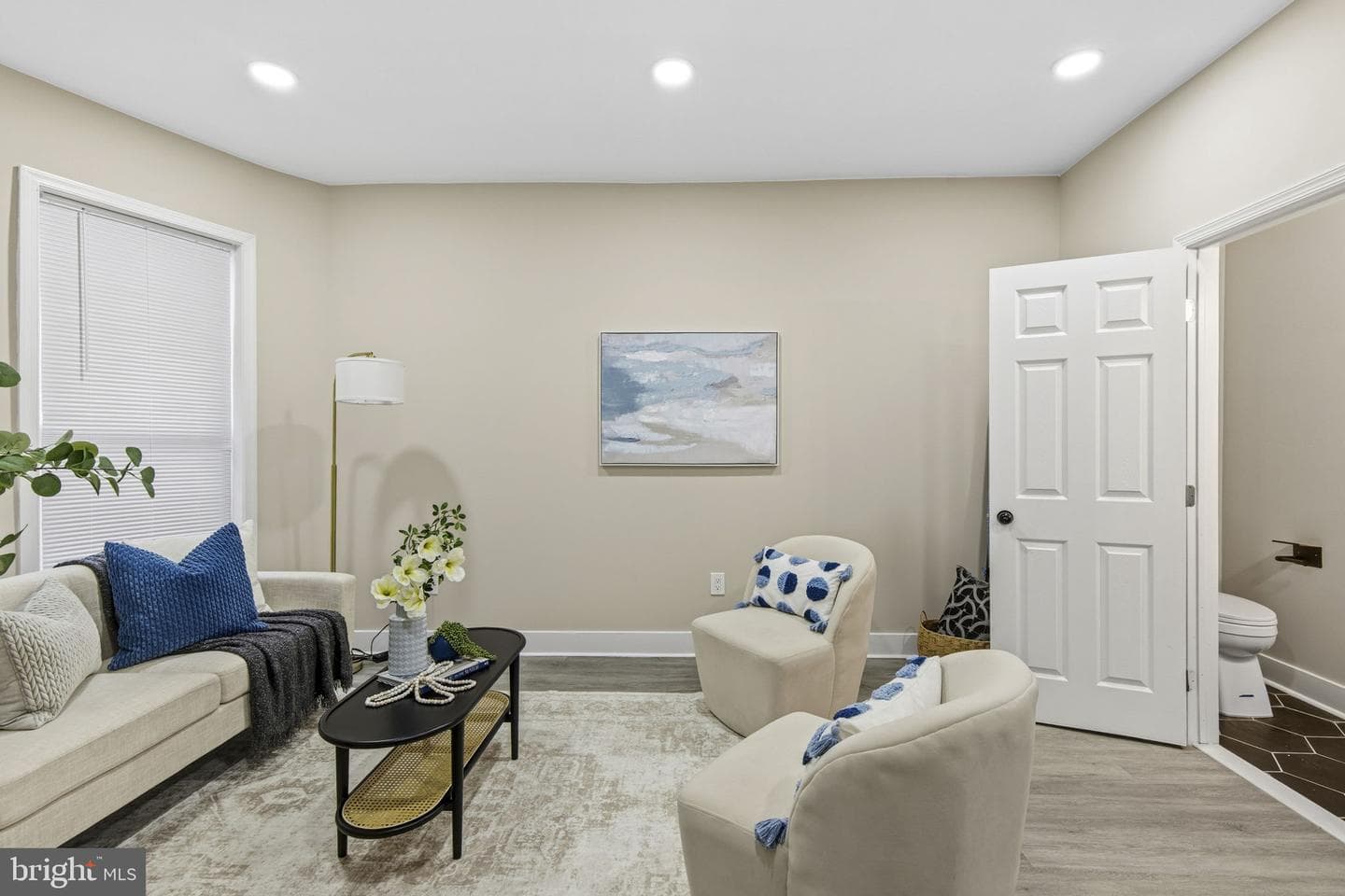2608 Huntingdon photo 2