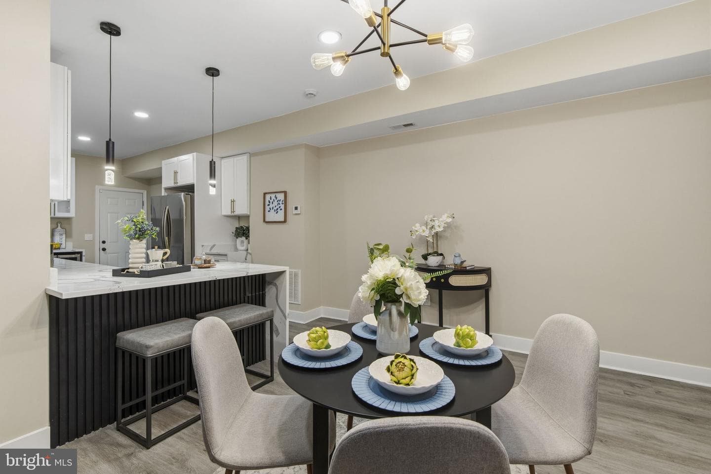 2608 Huntingdon photo 6