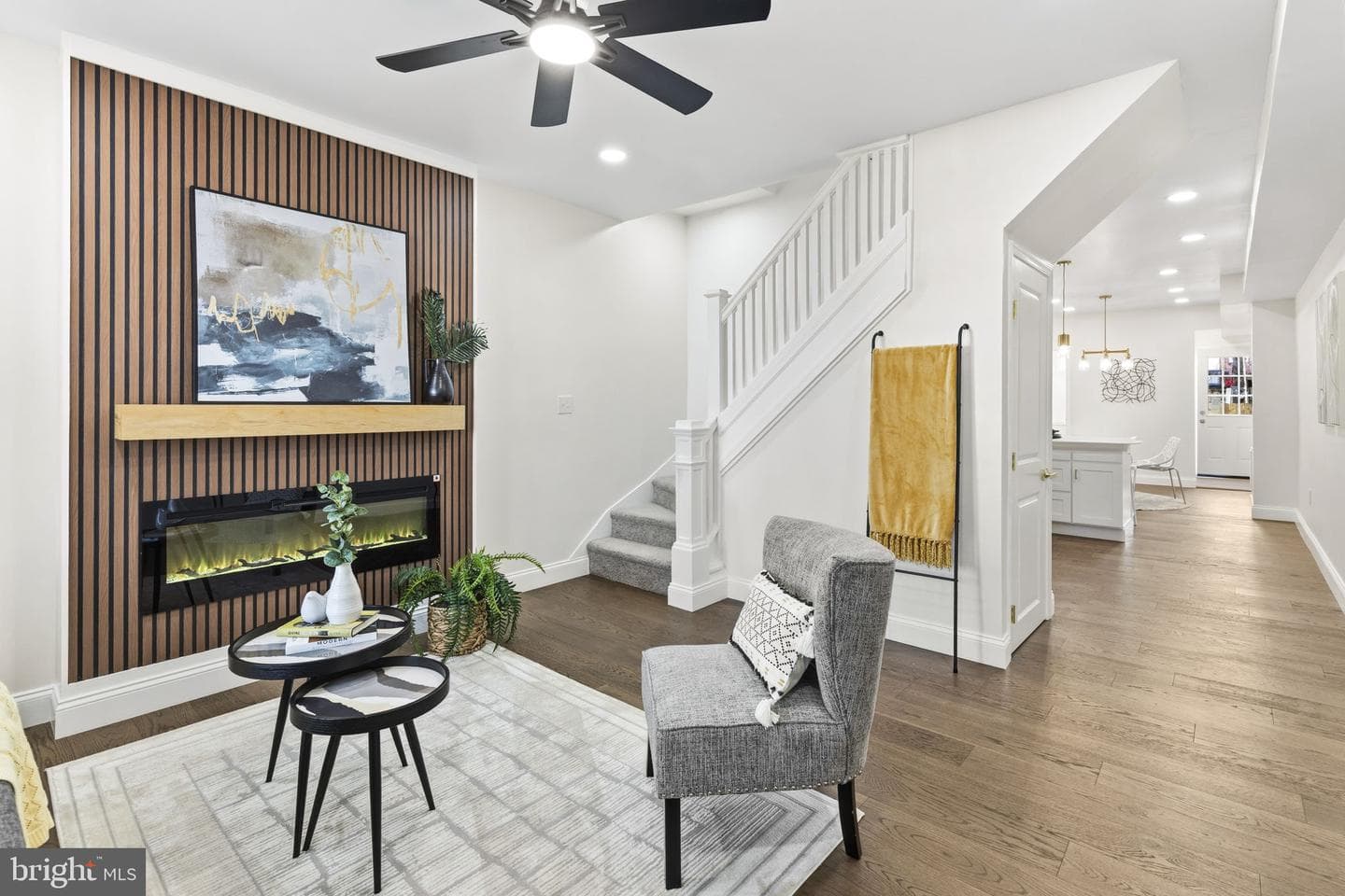 605 Parkwyrth Avenue photo 3
