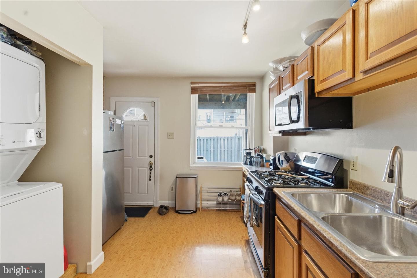 1408 Webster Street photo 8