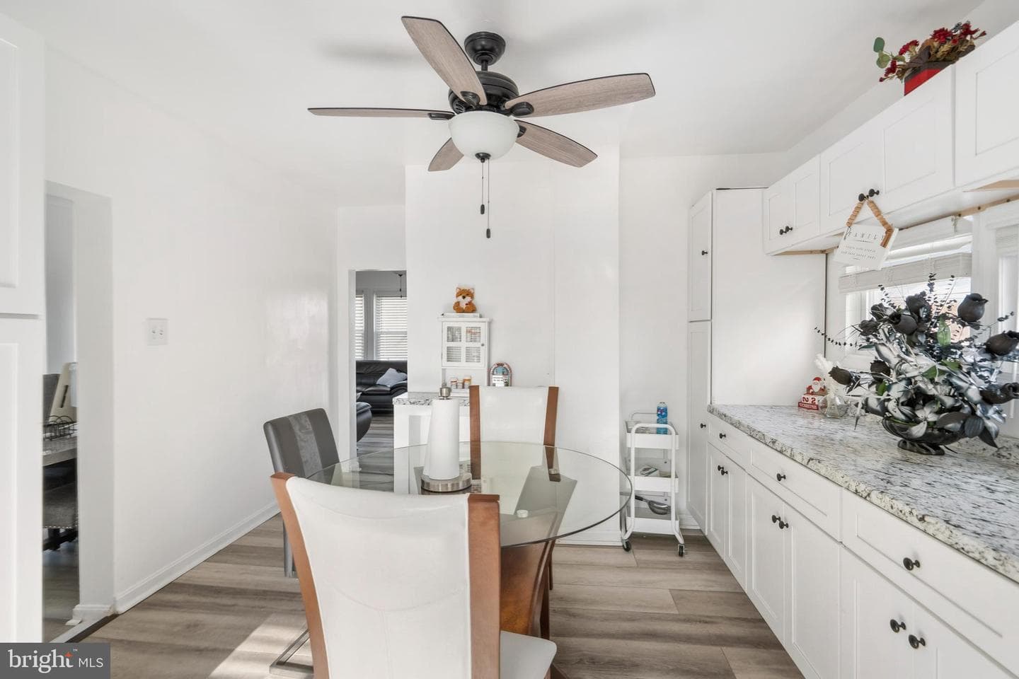 1101 Woodbourne Avenue photo 10